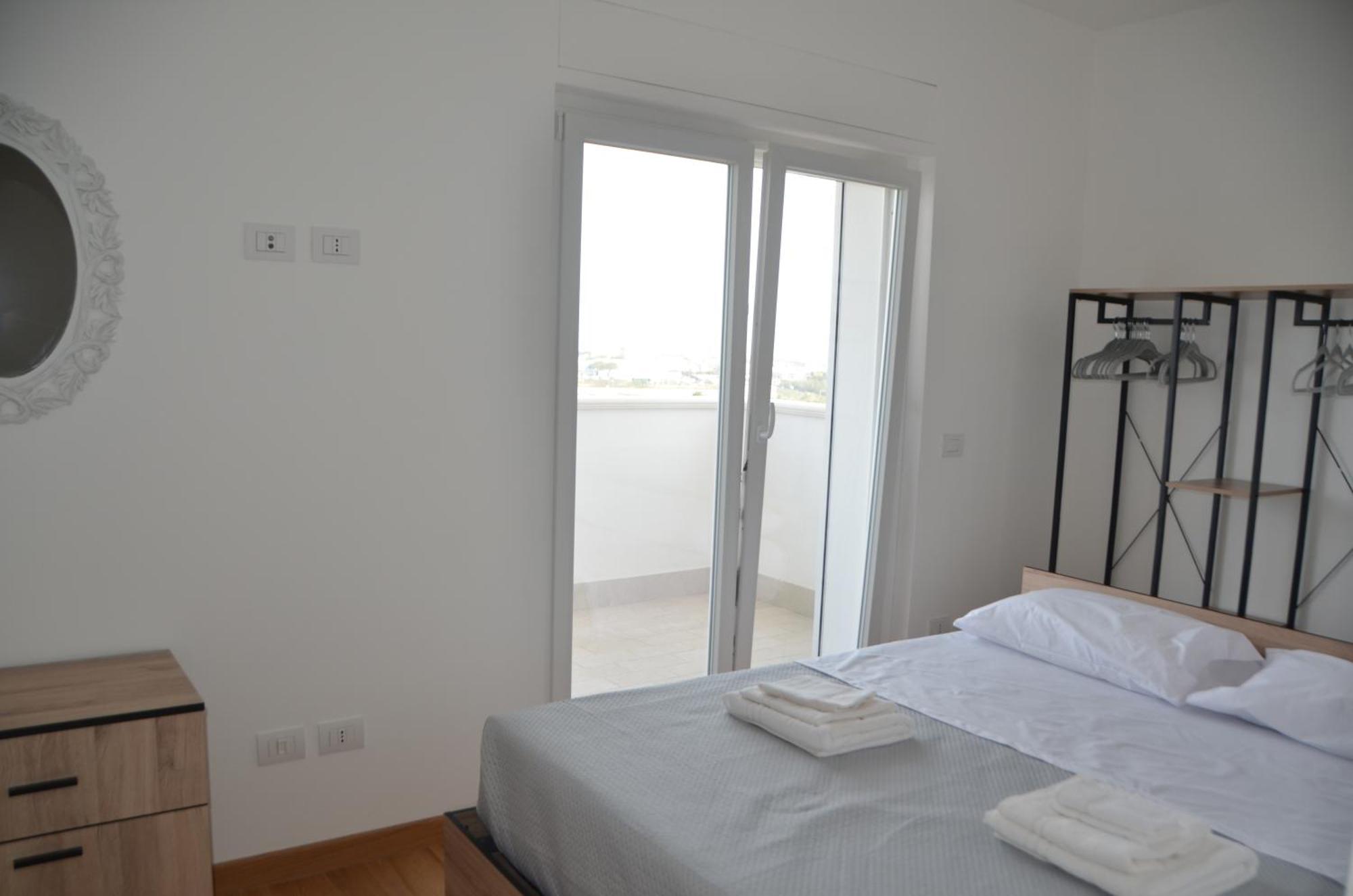 Suite 39 Tra Roma E Il Mare Pomezia Bagian luar foto