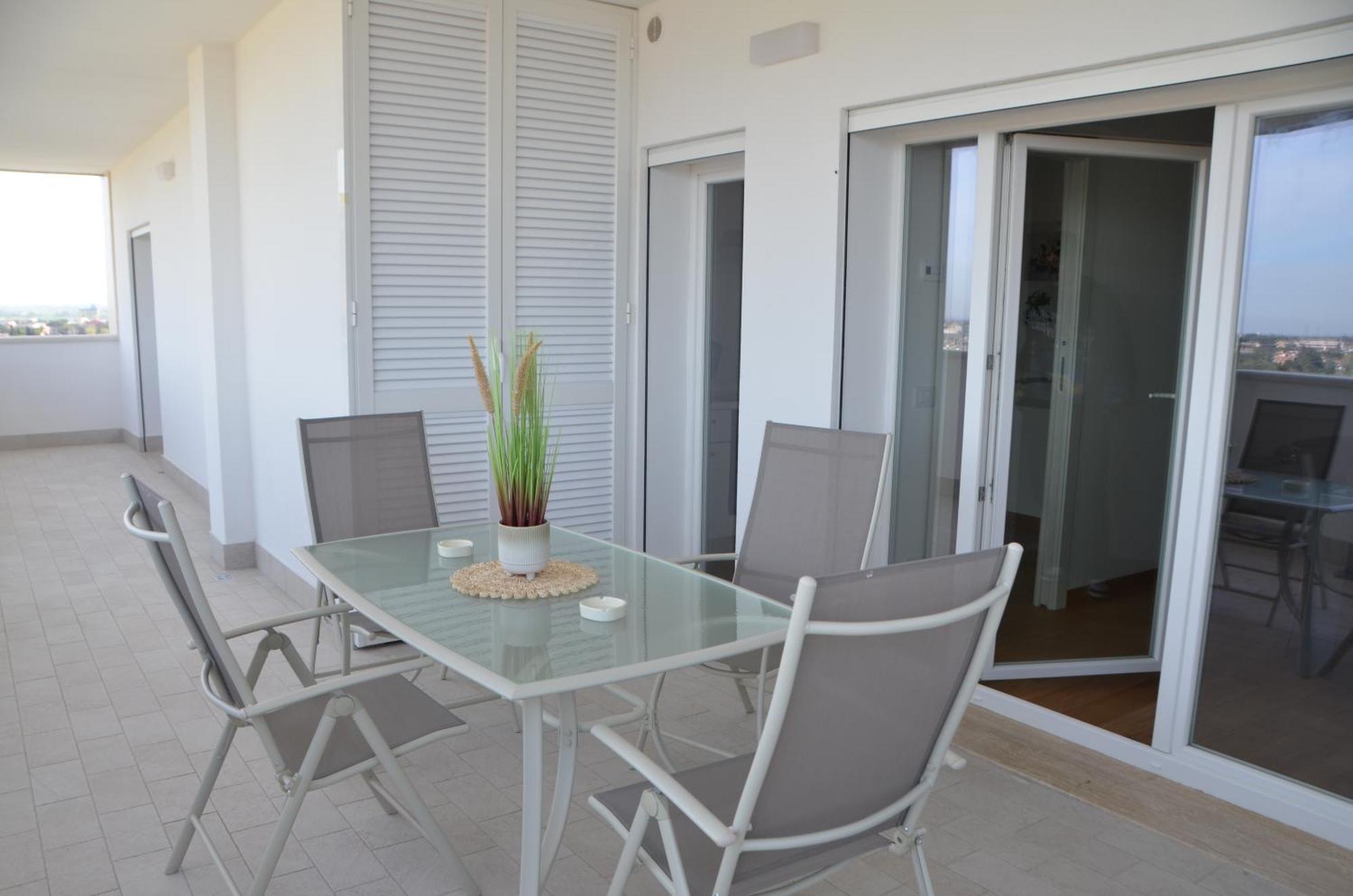 Suite 39 Tra Roma E Il Mare Pomezia Bagian luar foto